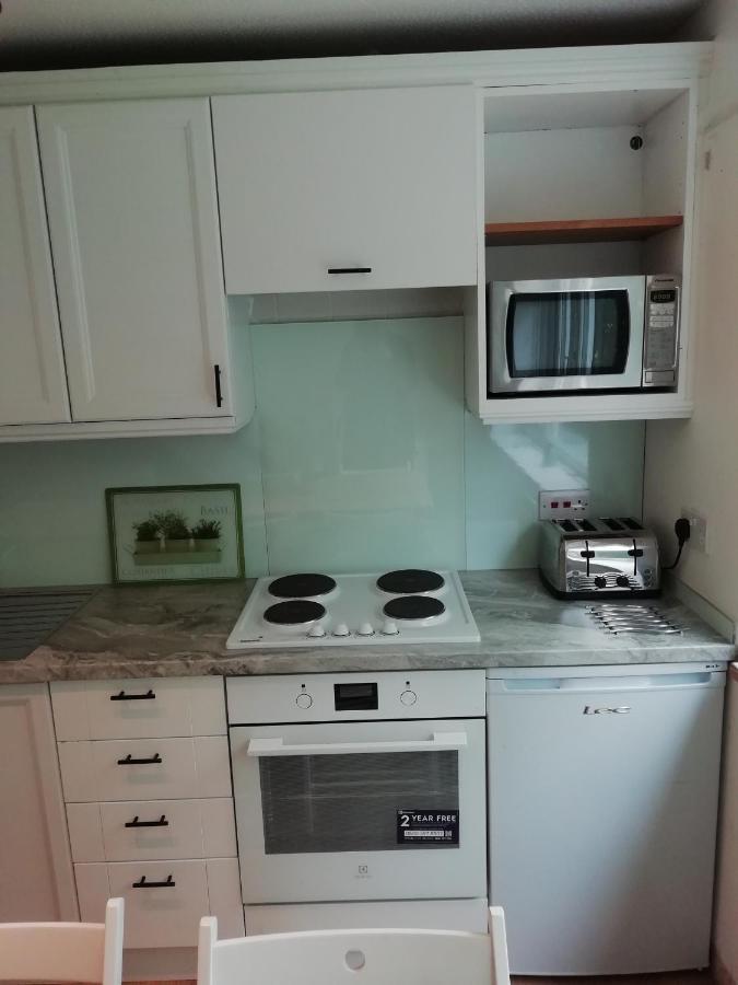 2 Bed Villa With Full Use Of Site Facilities New Quay Buitenkant foto