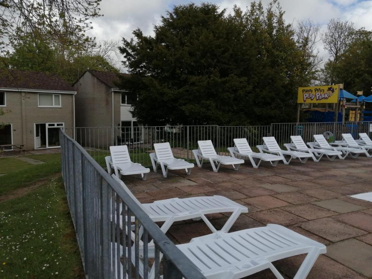2 Bed Villa With Full Use Of Site Facilities New Quay Buitenkant foto
