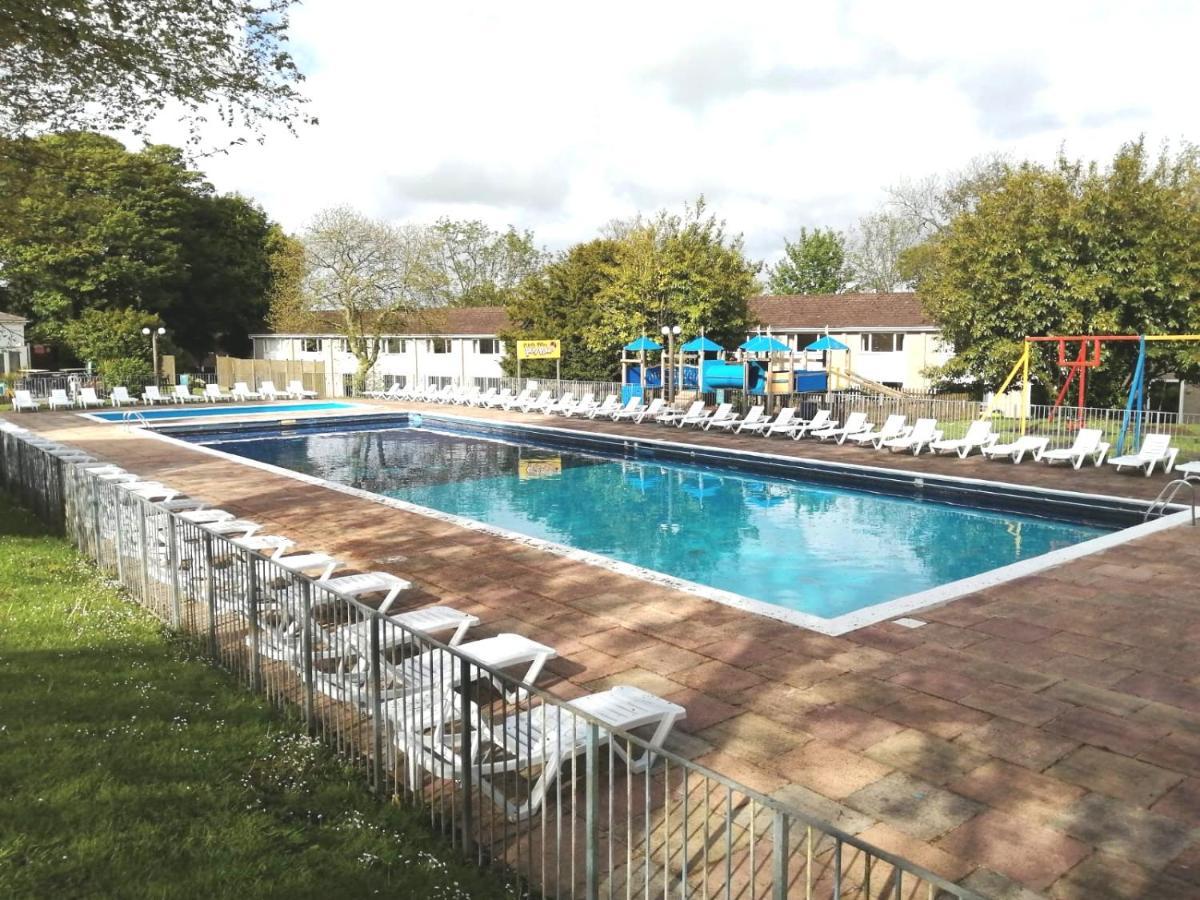 2 Bed Villa With Full Use Of Site Facilities New Quay Buitenkant foto