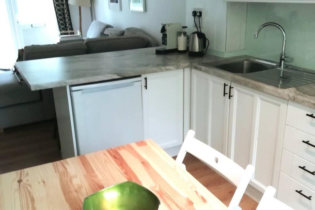 2 Bed Villa With Full Use Of Site Facilities New Quay Buitenkant foto