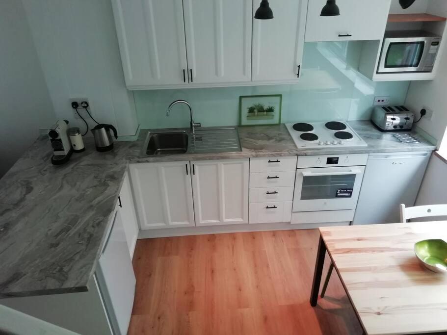 Cornwall Family Friendly Villa With Free Use Of Pool, Soft Play, Mini Golf, Tennis, Gym, Fitness Classes, Sauna And Ice Baths New Quay Buitenkant foto